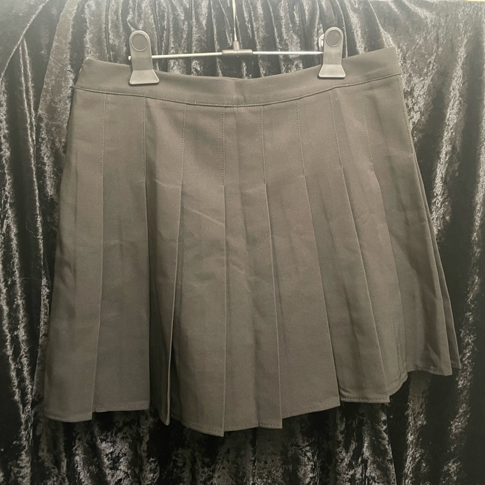 Black Pleated Skorts